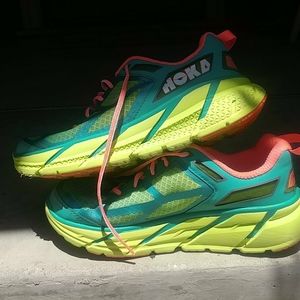 Hoka One One Clifton woman's shoe